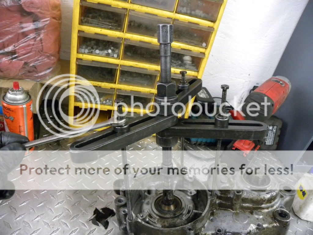 How to safely split your motorcycle engine cases. KX Guru Racing